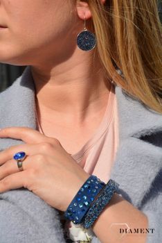 Bransoletka damska Swarovski granatowy kryszta. Bransoletka wykonana z czarnej Alcantary® oraz ekskluzywnych kryształów Swarovski® crystals w kolorze granatowym (3).JPG